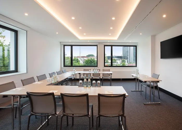 Holiday Inn Munich - Leuchtenbergring, an IHG Hotel