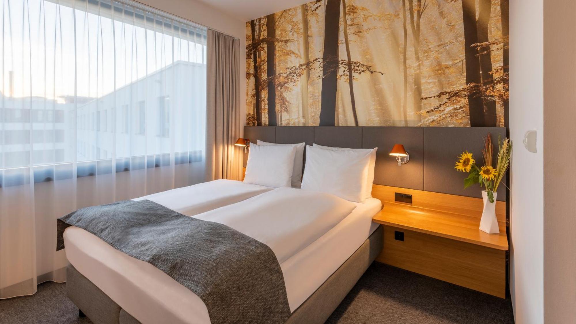 Hotel - Leuchtenbergring, An Ihg